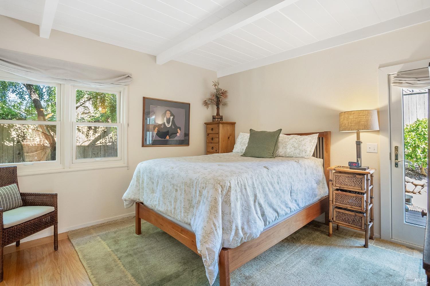 435 E Blithedale Ave