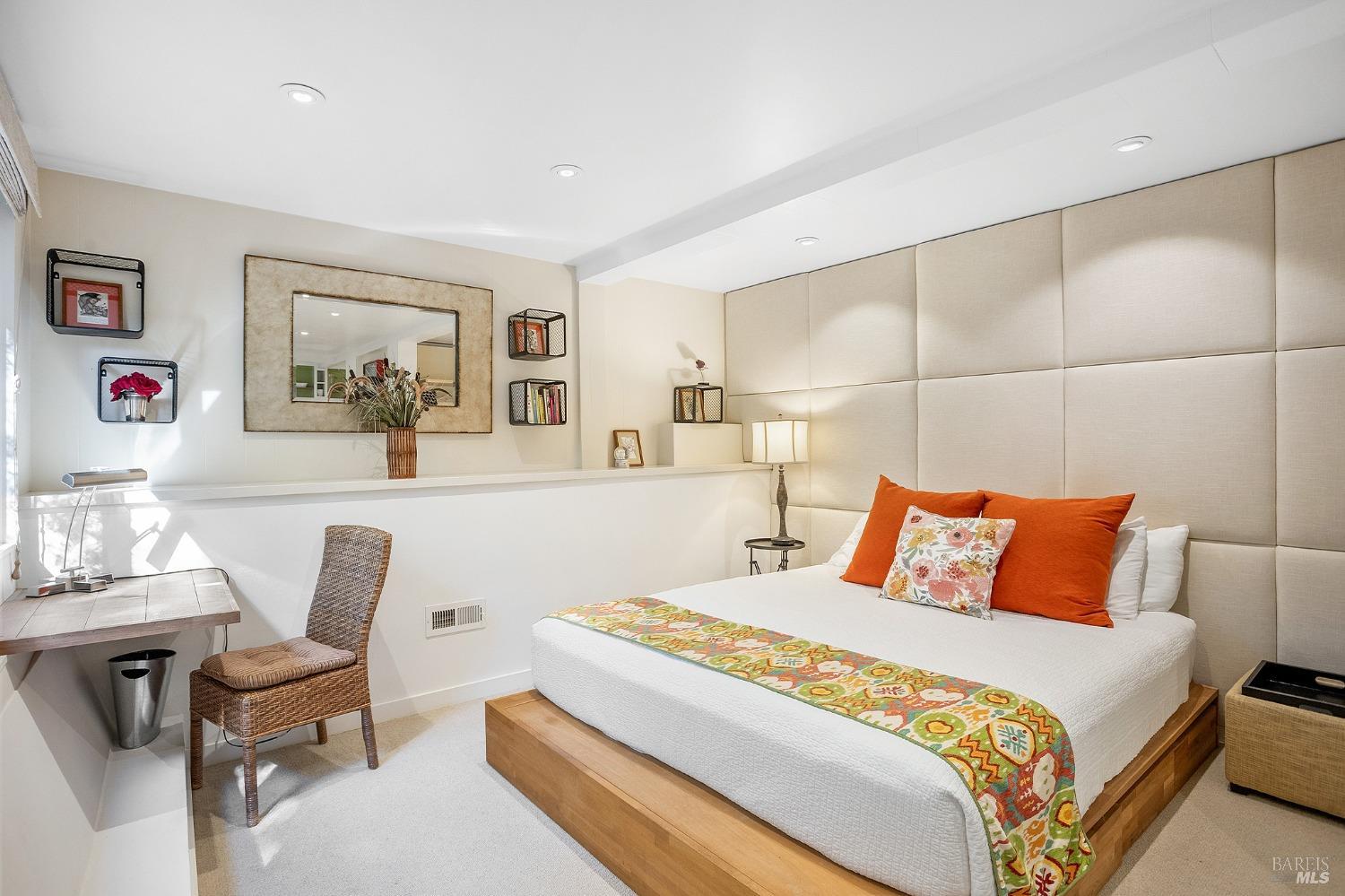 435 E Blithedale Ave