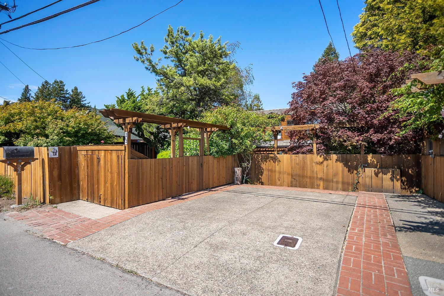 22 Marin View Avenue