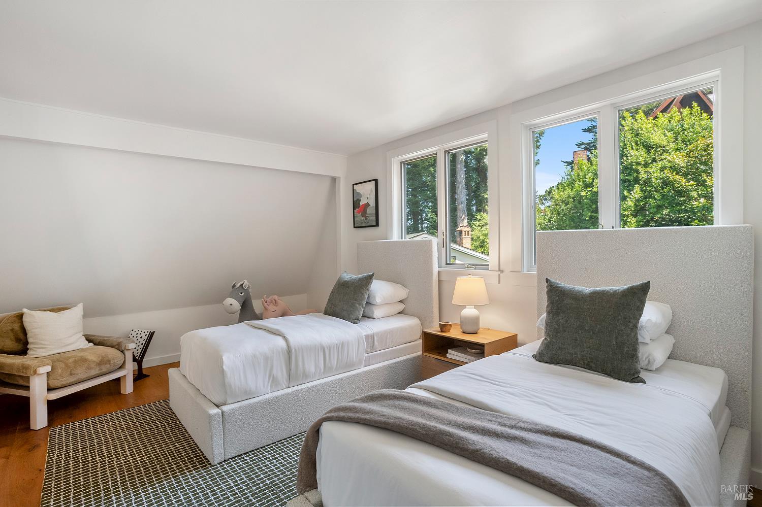 22 Marin View Avenue