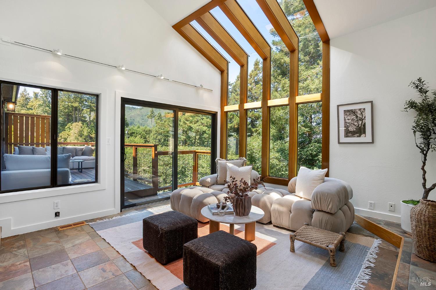 22 Marin View Avenue