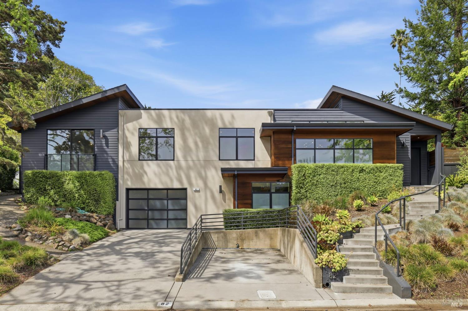 82 S Knoll Road