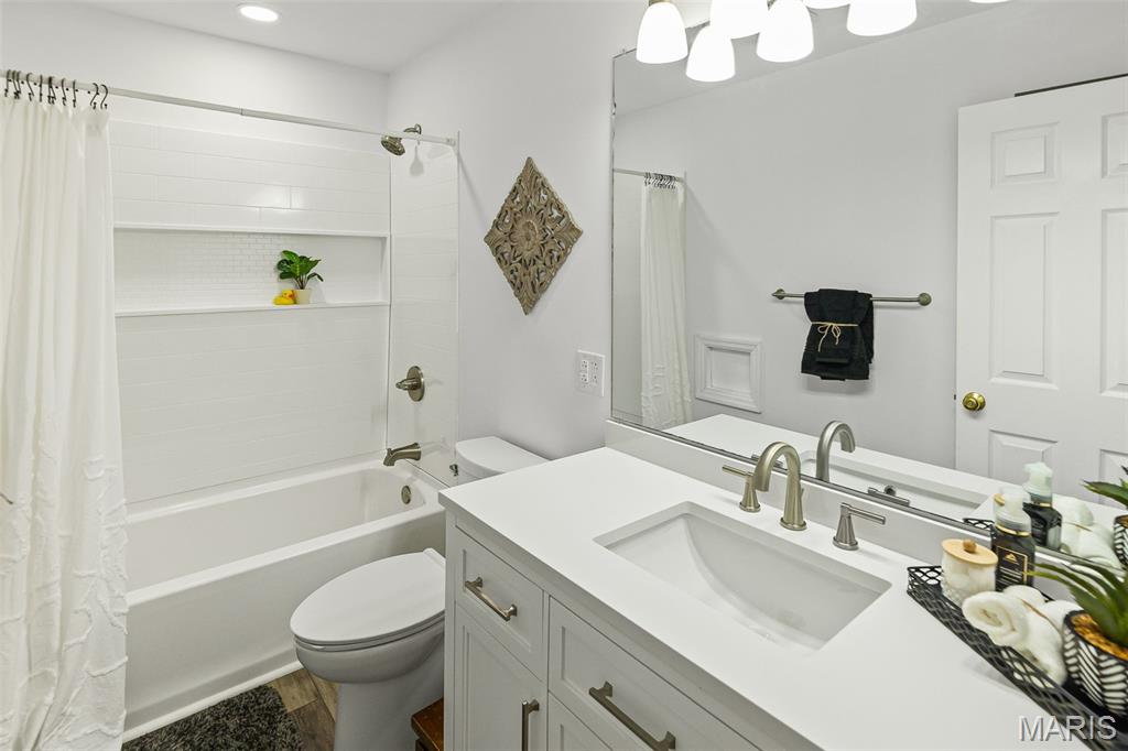 3414 Emma Lane