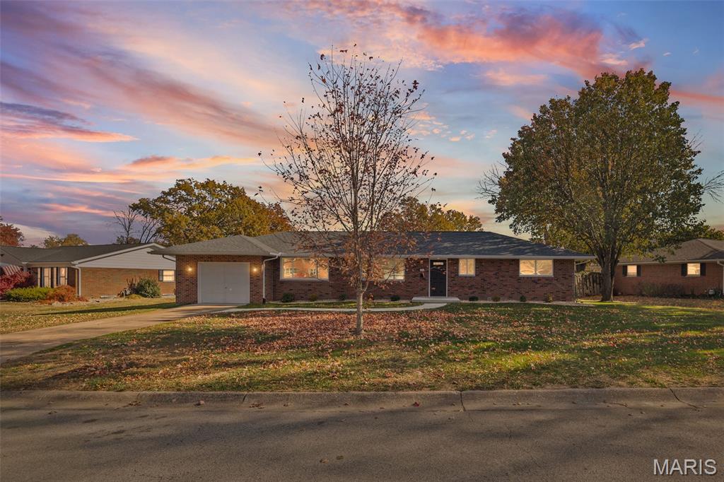 2301 Wedgewood Drive