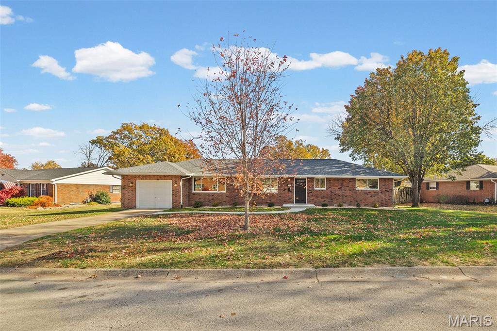 2301 Wedgewood Drive