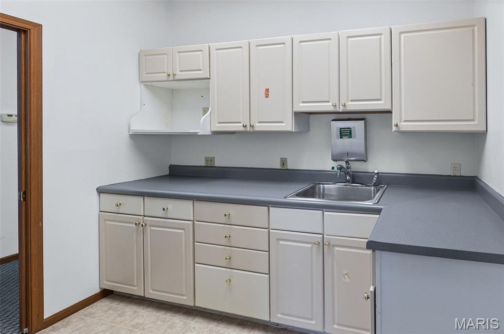 2412 Corporate Center