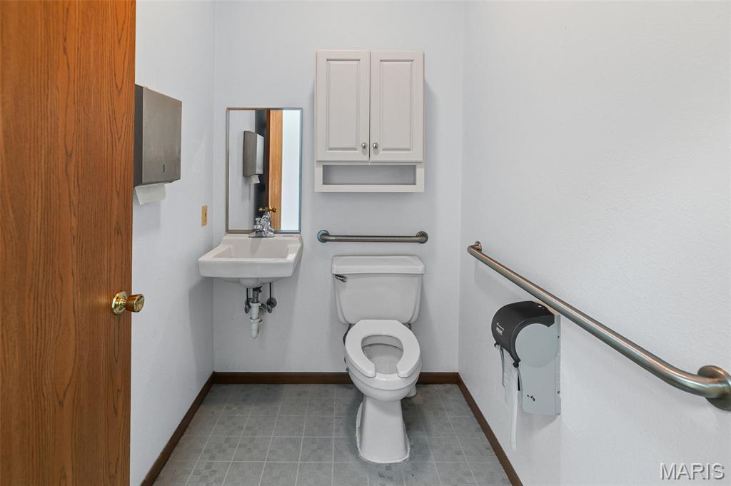 2412 Corporate Center