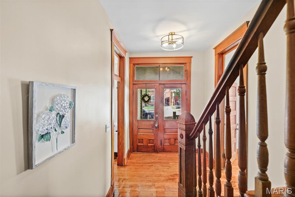 407 E 9th Street