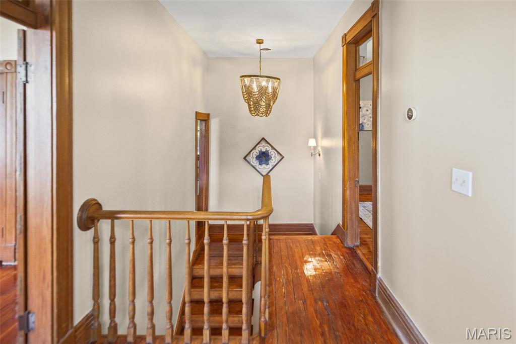 407 E 9th Street