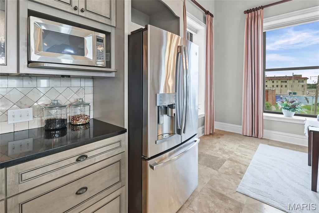 7 Alby Street Unit: 9