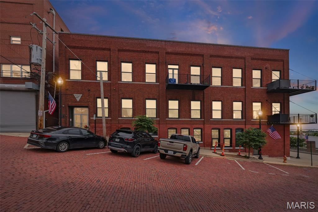 7 Alby Street Unit: 9