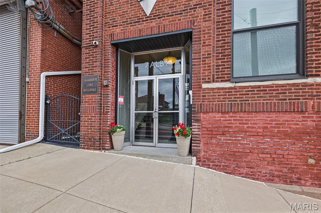 7 Alby Street Unit: 9