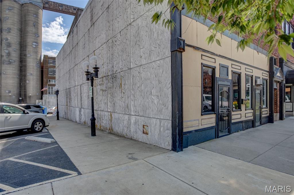 215 W 3rd Street