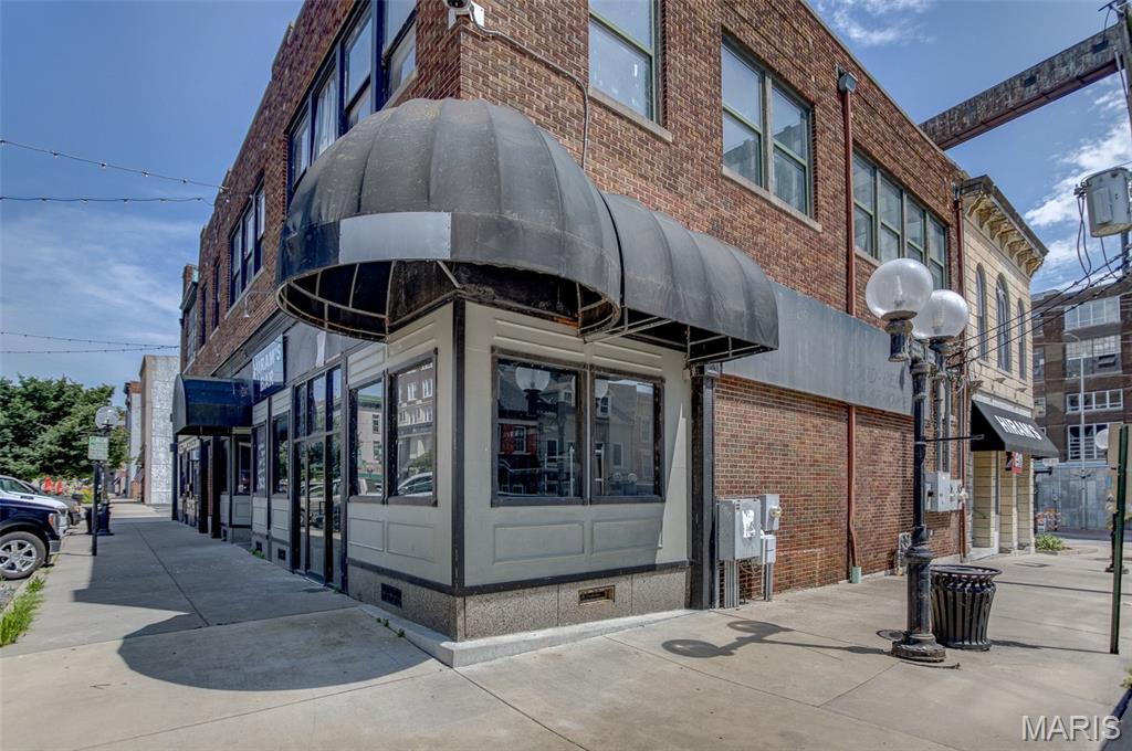 215 W 3rd Street