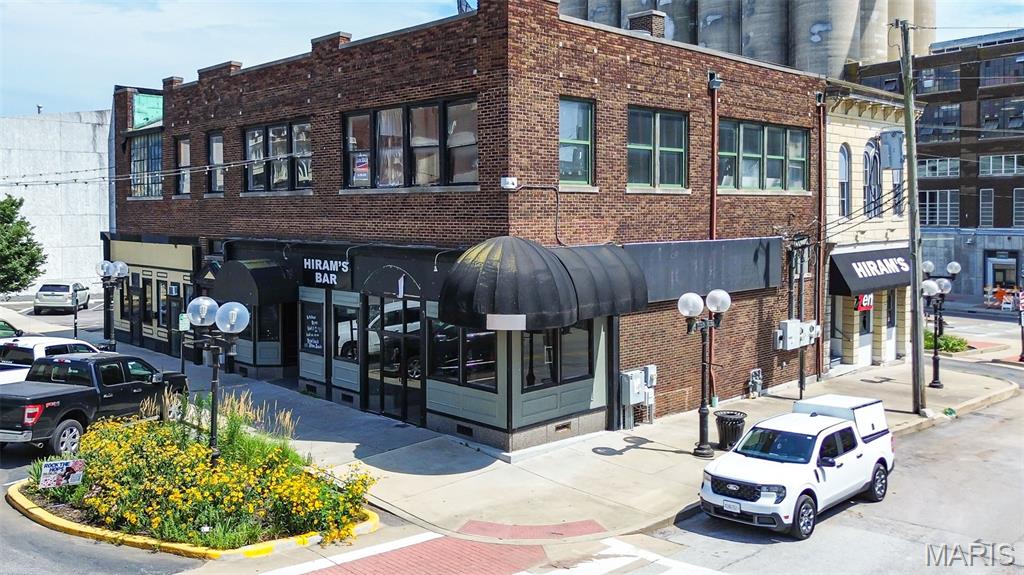 215 W 3rd Street