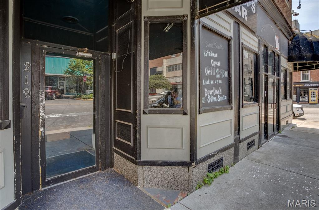 215 W 3rd Street