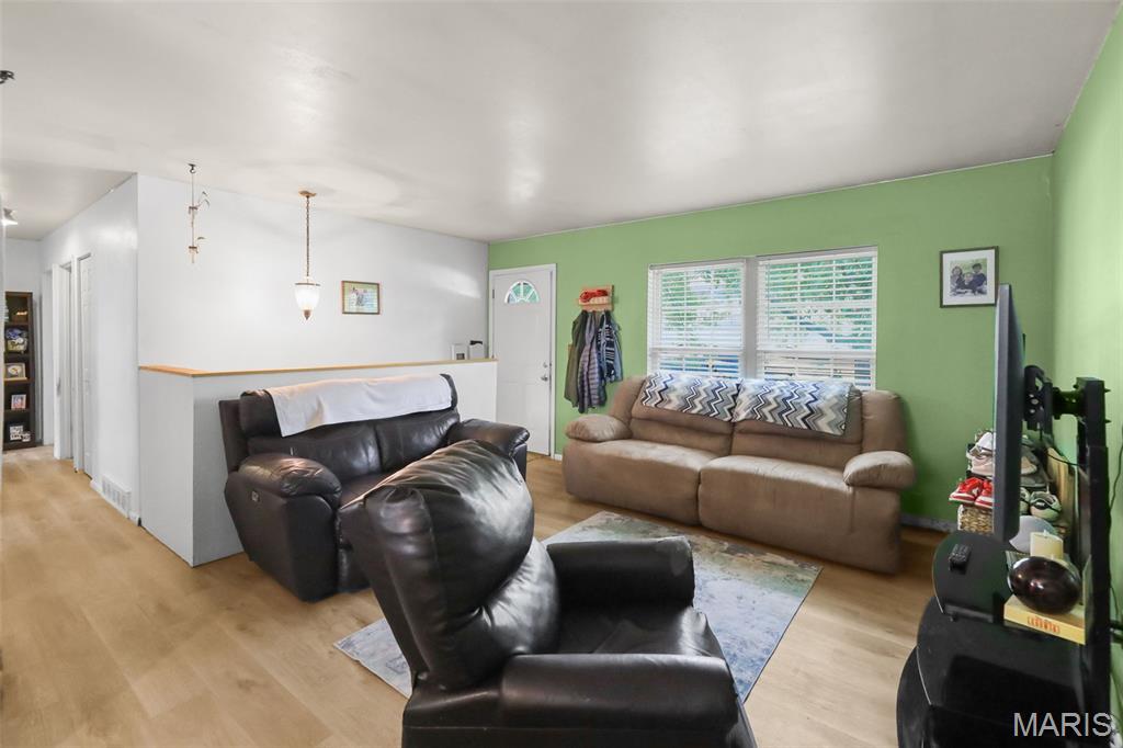 5905 Dogwood Lane