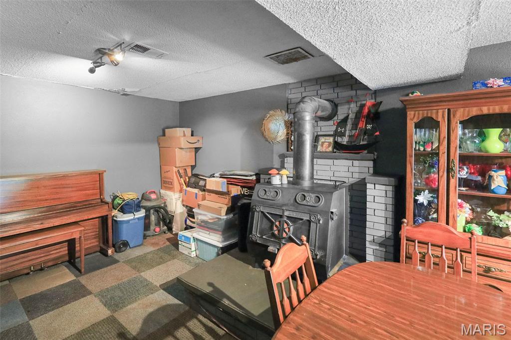 5905 Dogwood Lane