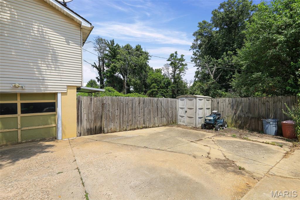5905 Dogwood Lane