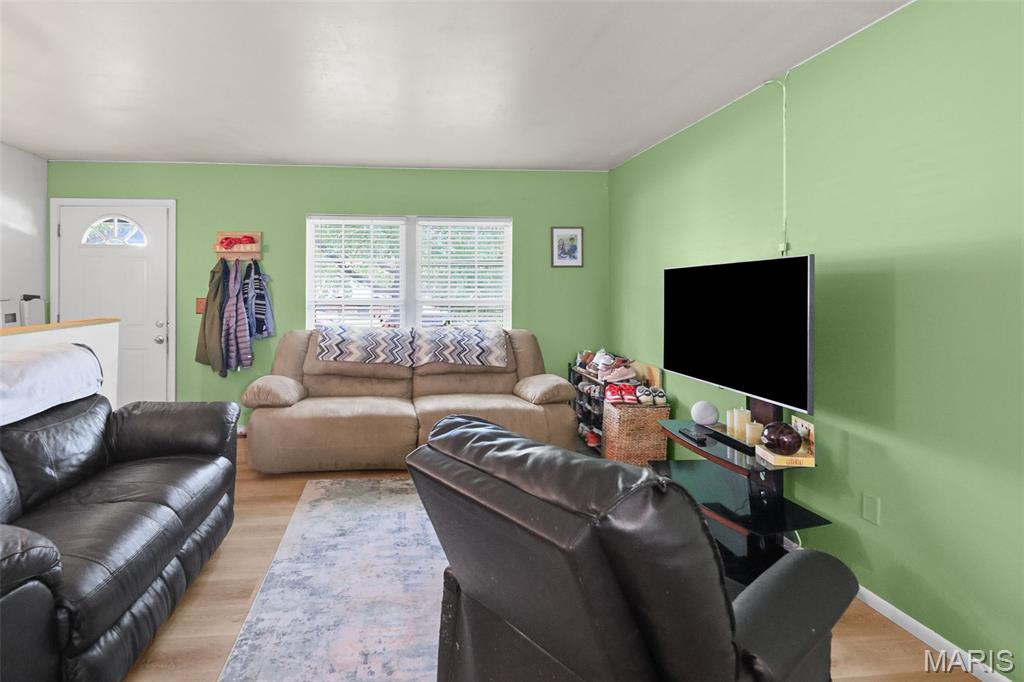 5905 Dogwood Lane