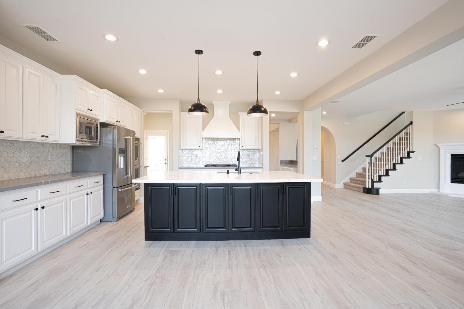 3421 Black Oak Drive