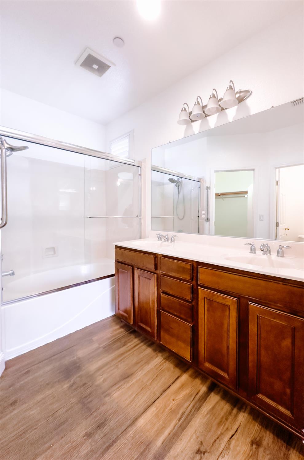 3010 Sierra View Circle 1