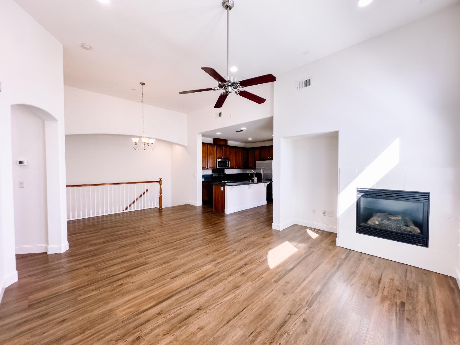 3010 Sierra View Circle 1