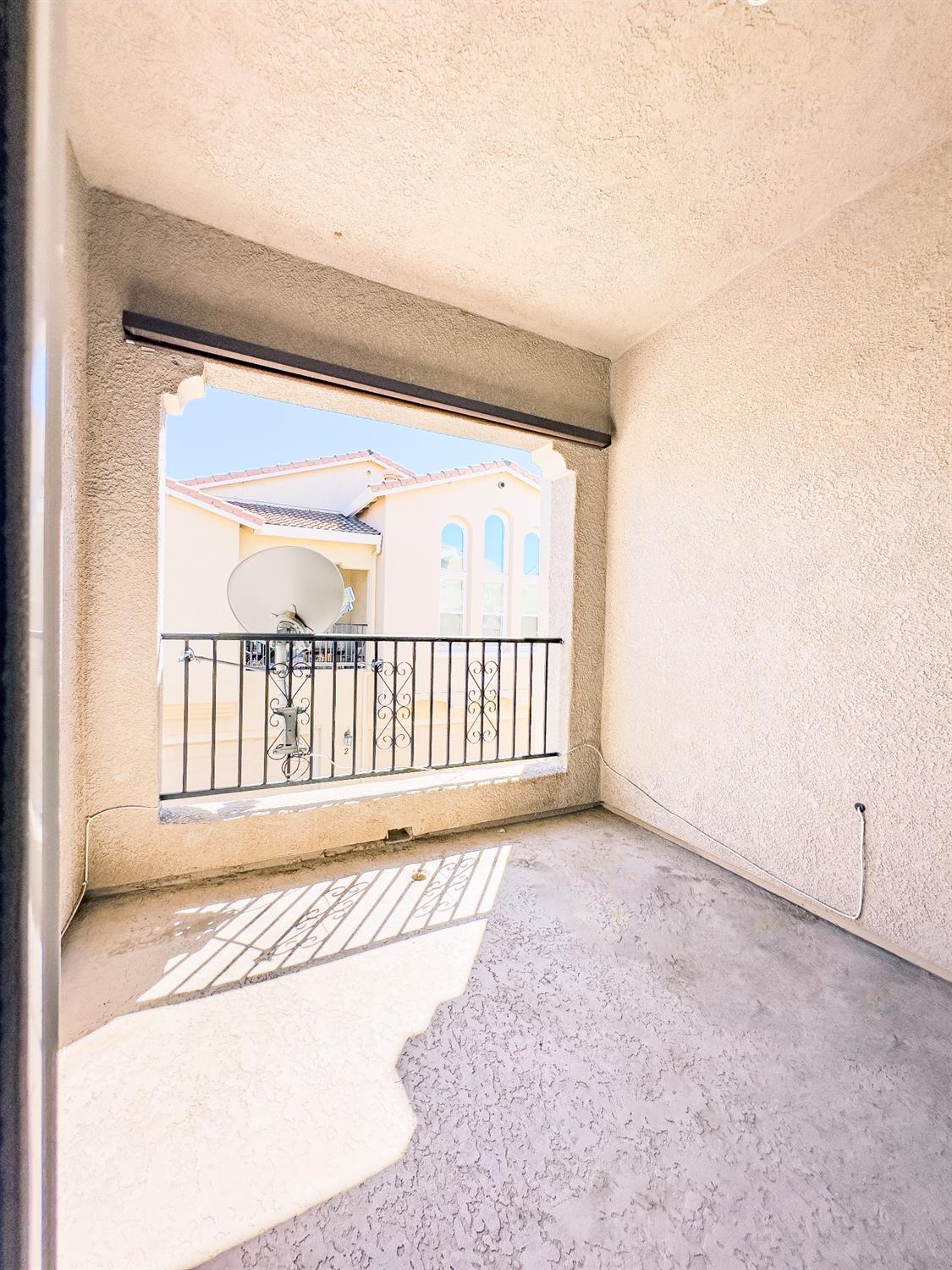 3010 Sierra View Circle 1