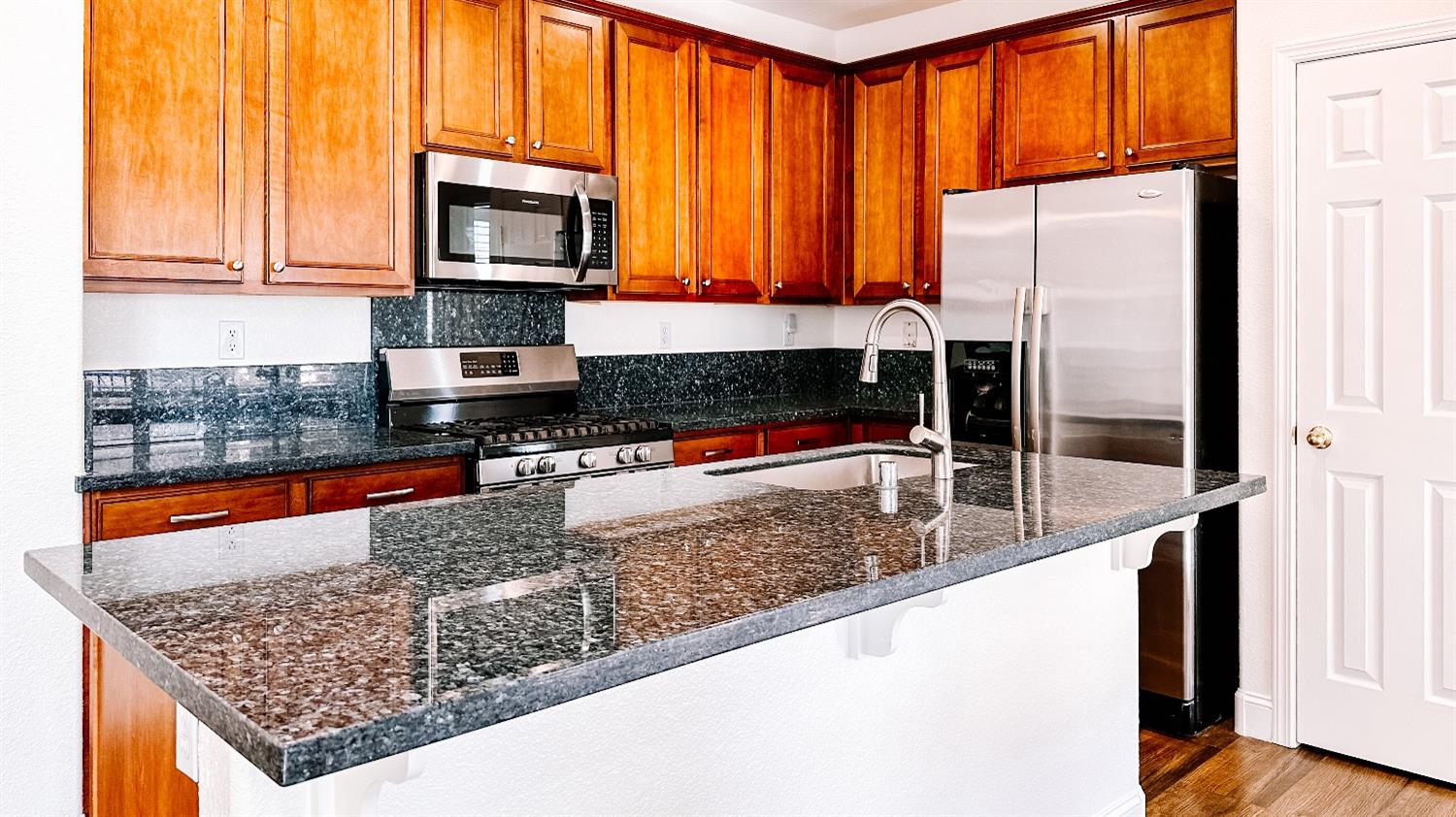 3010 Sierra View Circle 1