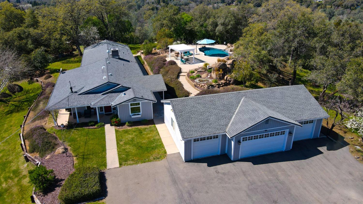 2880 Candlelite Drive