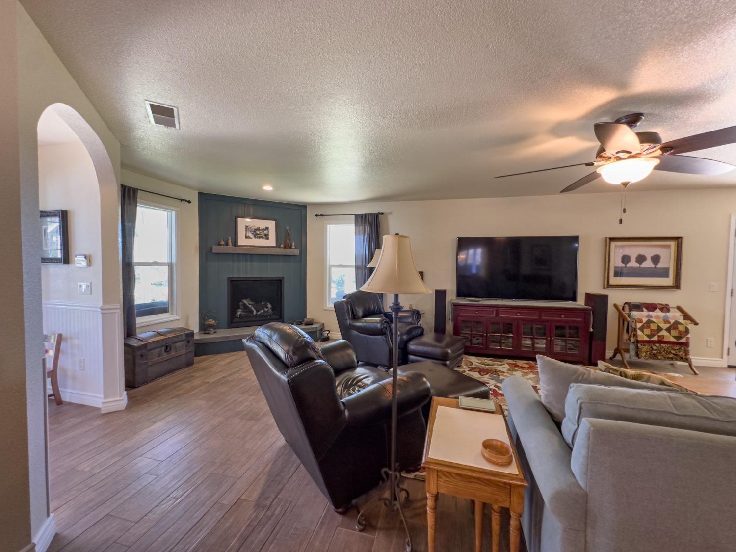 2880 Candlelite Drive