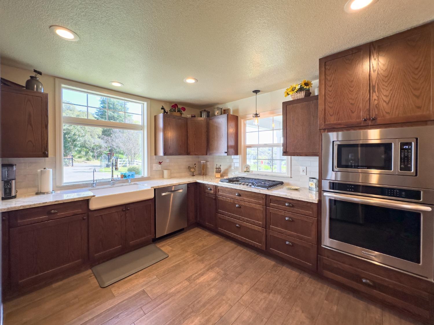 2880 Candlelite Drive