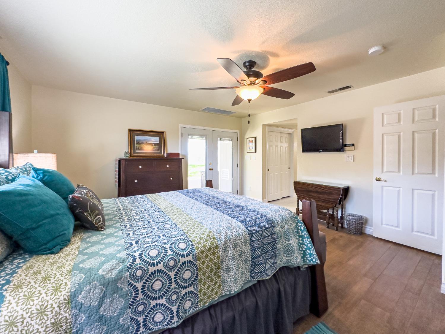 2880 Candlelite Drive