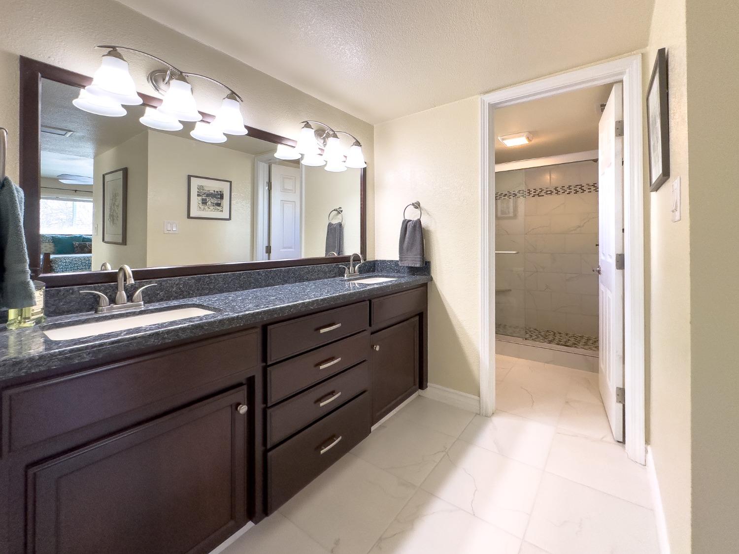 2880 Candlelite Drive