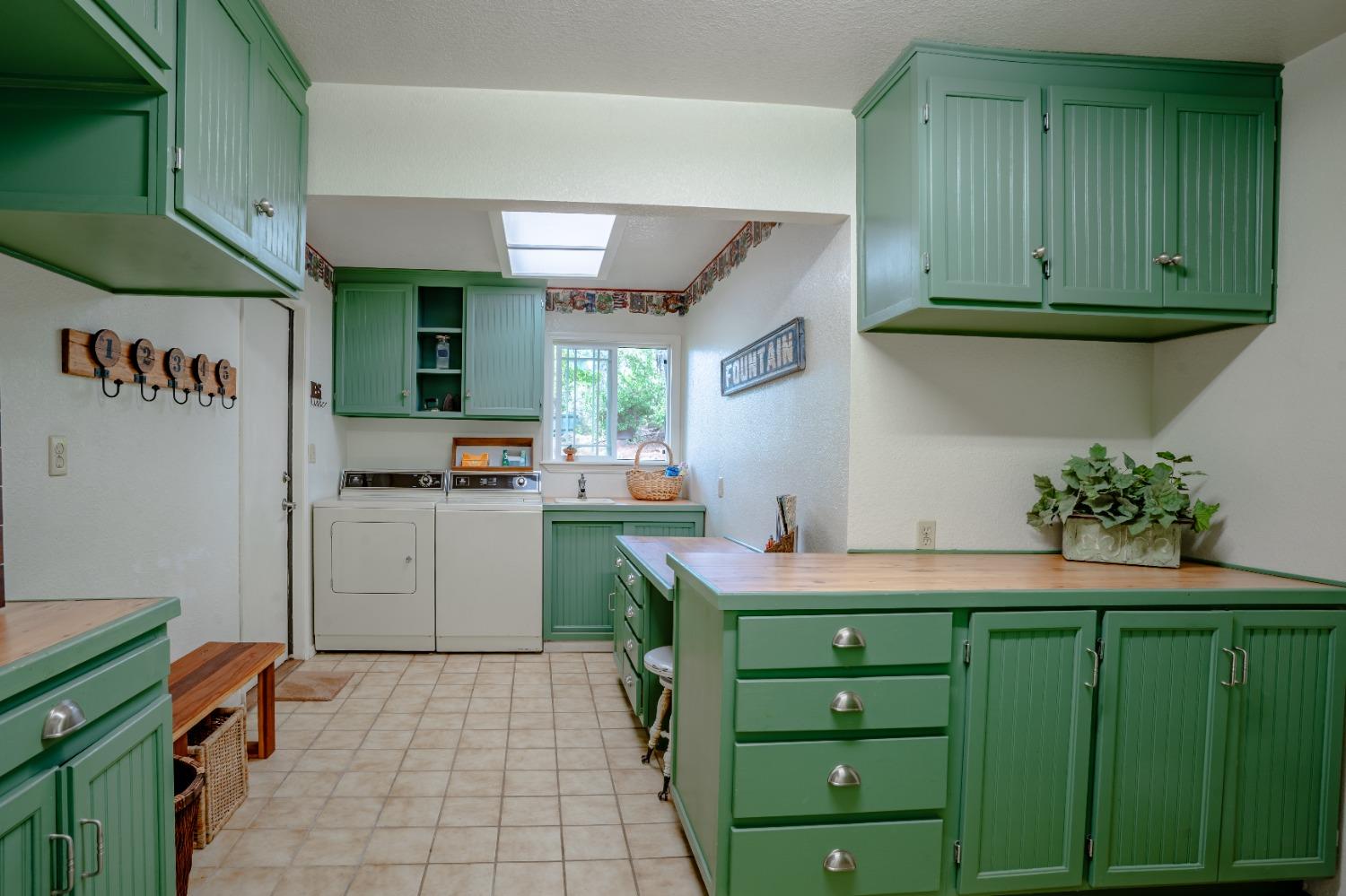 4080 Louis Court