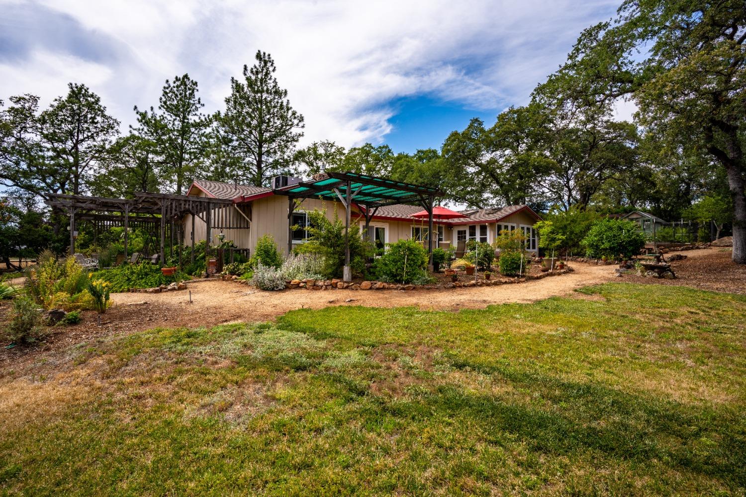 4080 Louis Court