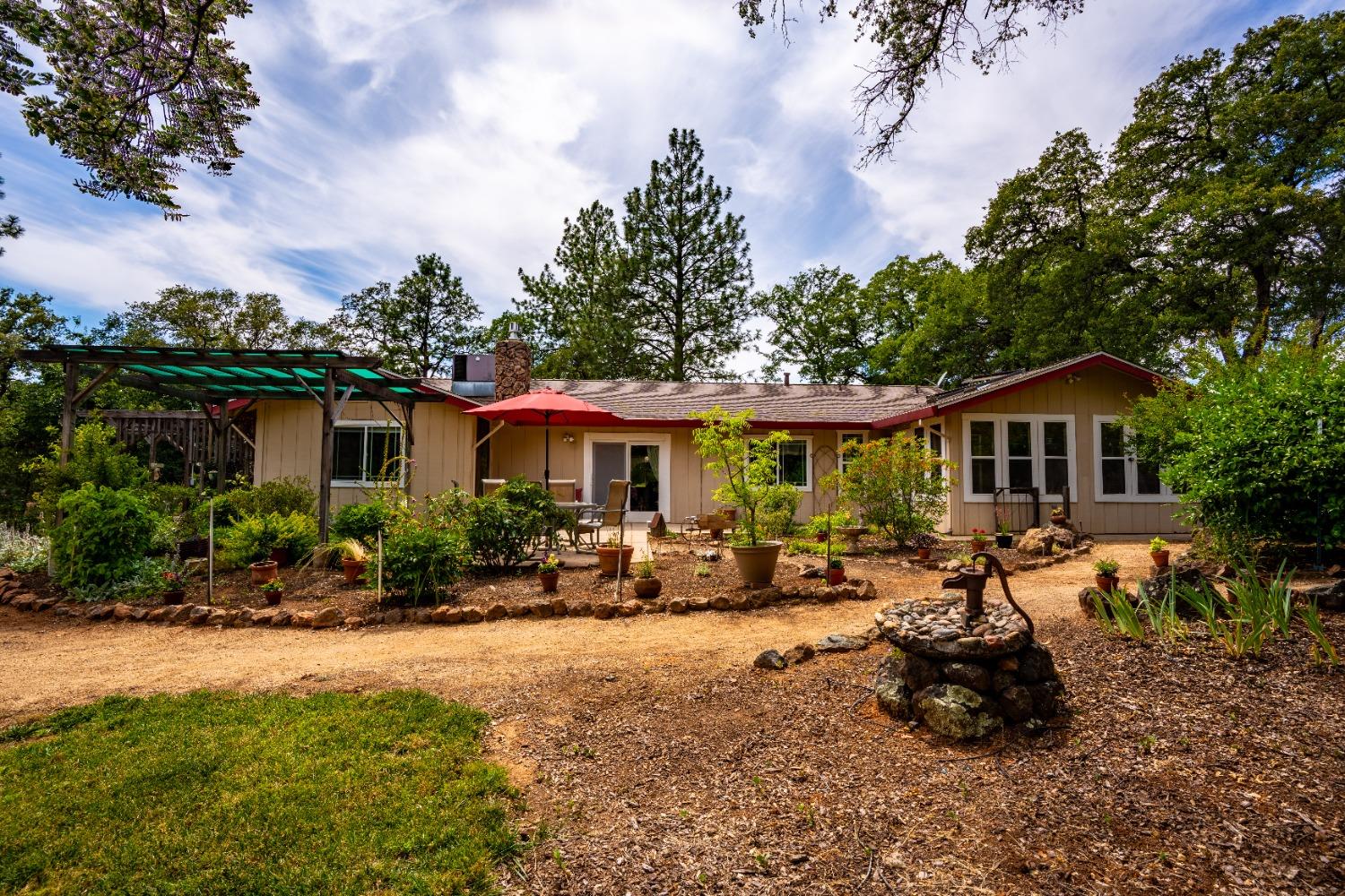 4080 Louis Court