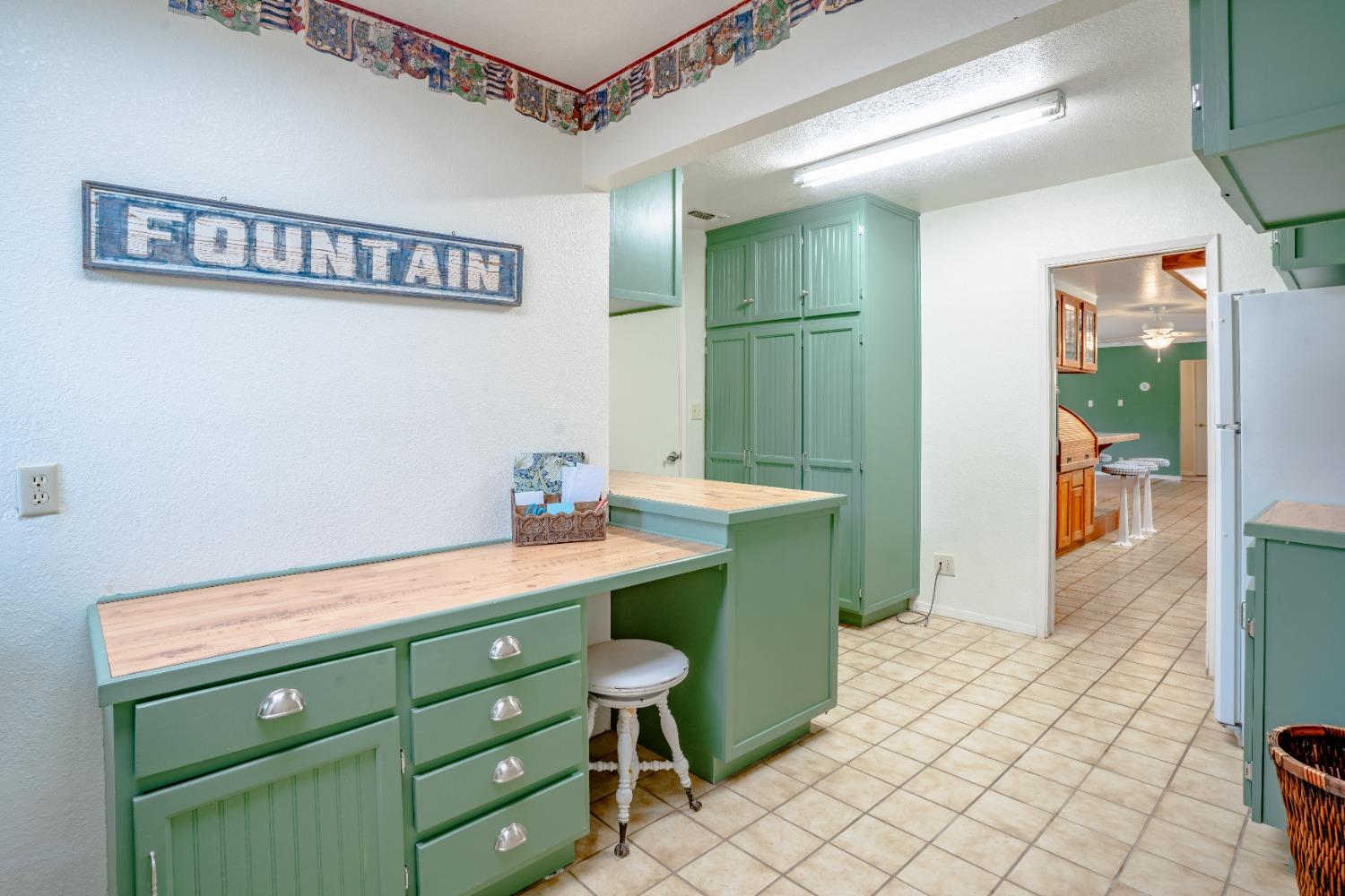 4080 Louis Court