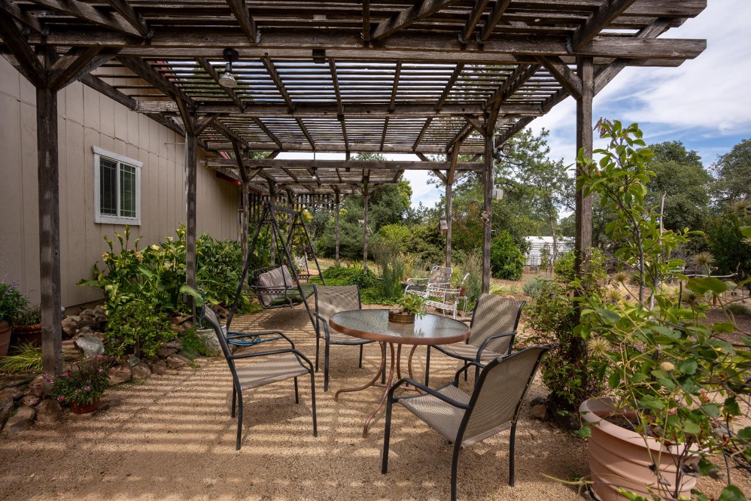 4080 Louis Court