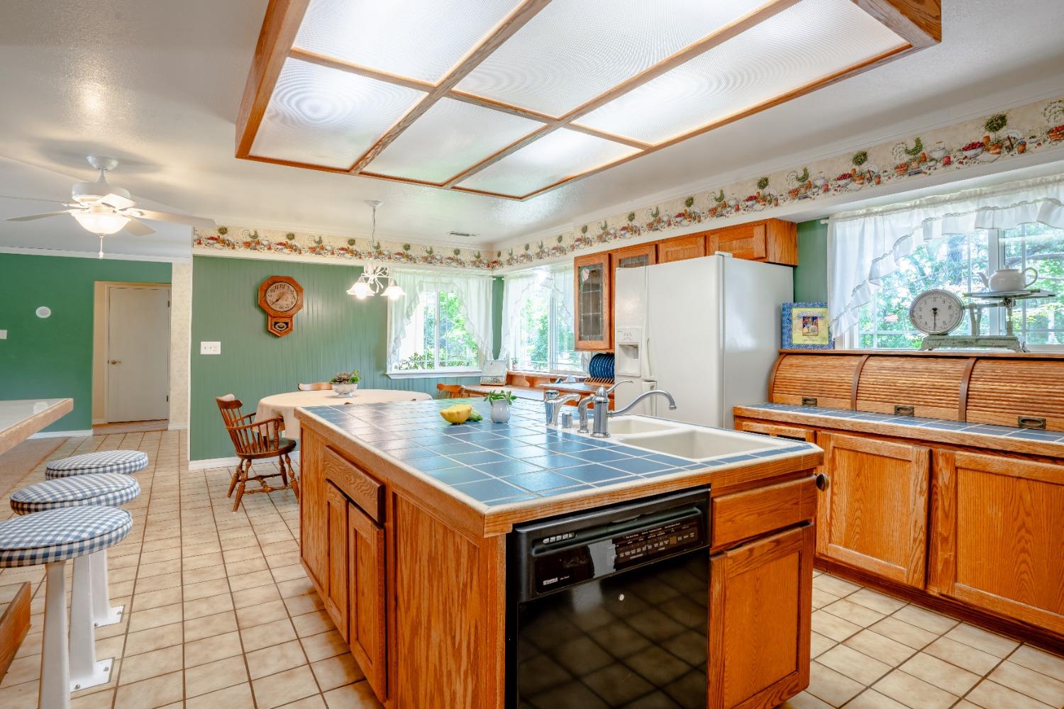 4080 Louis Court