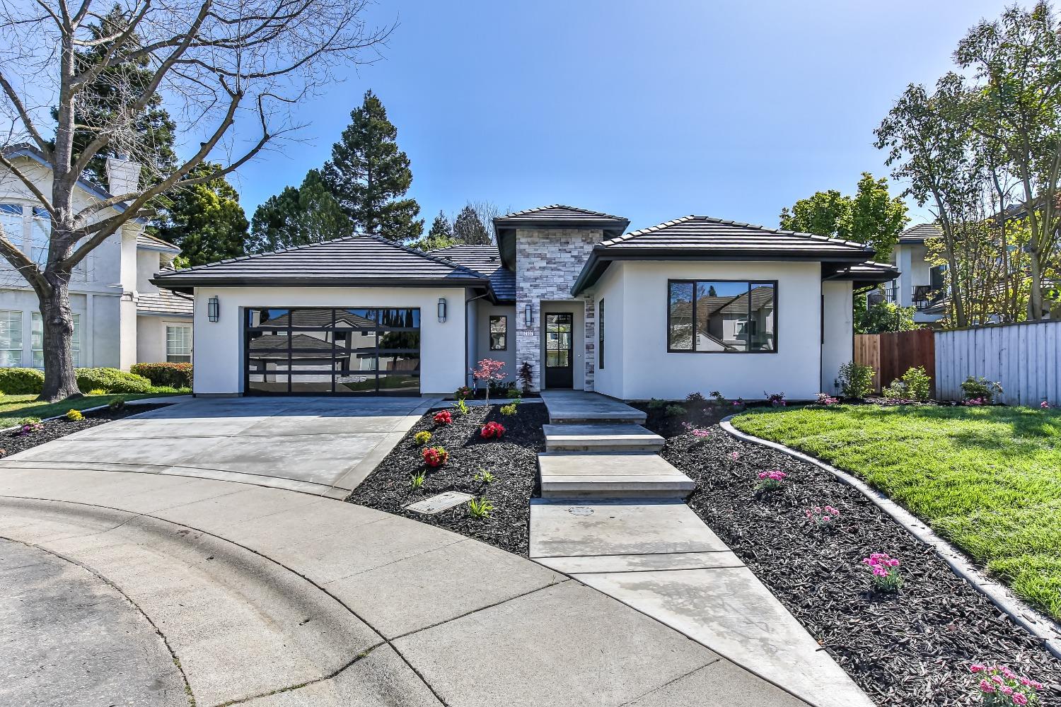 7607 Northland Drive