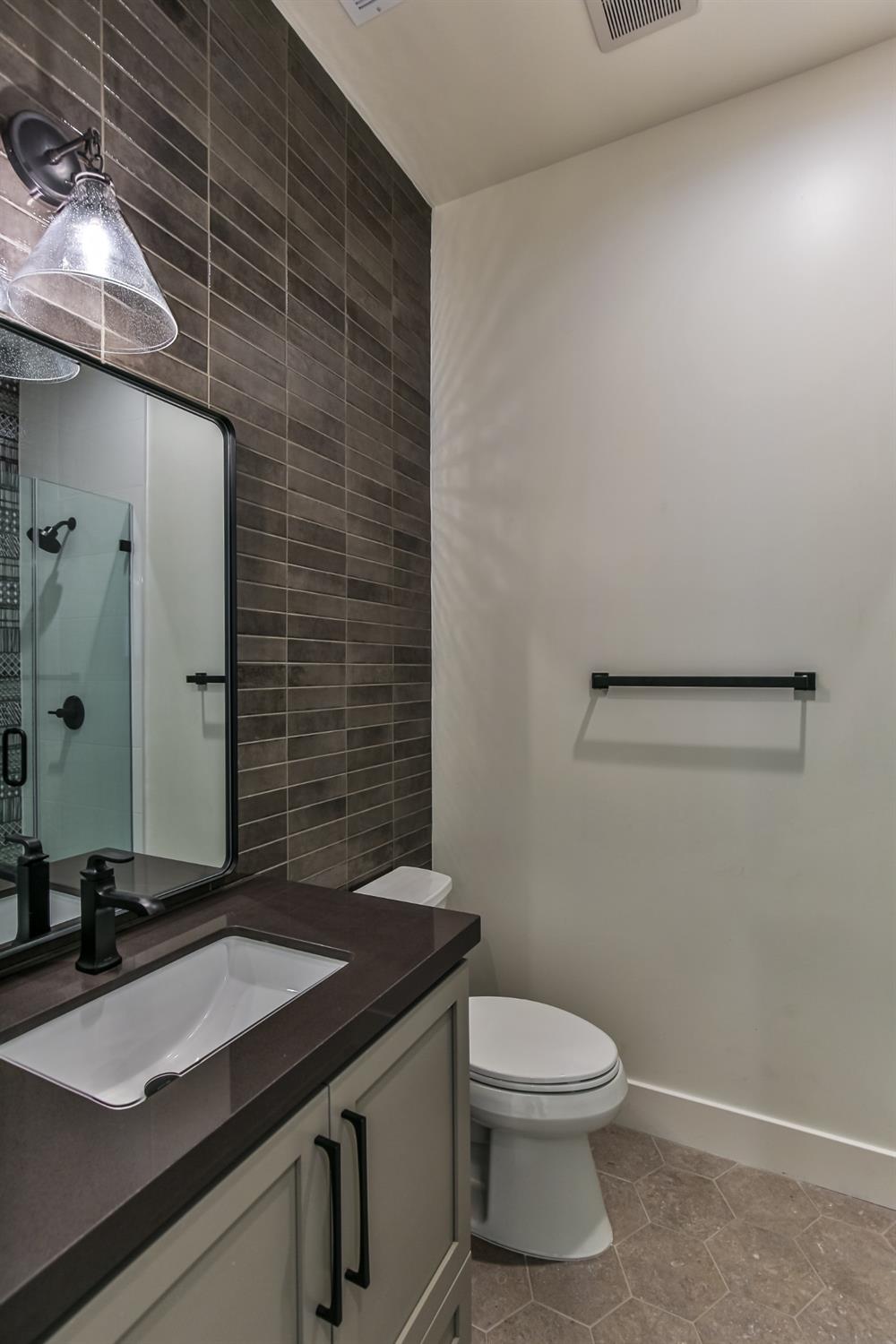 7607 Northland Drive