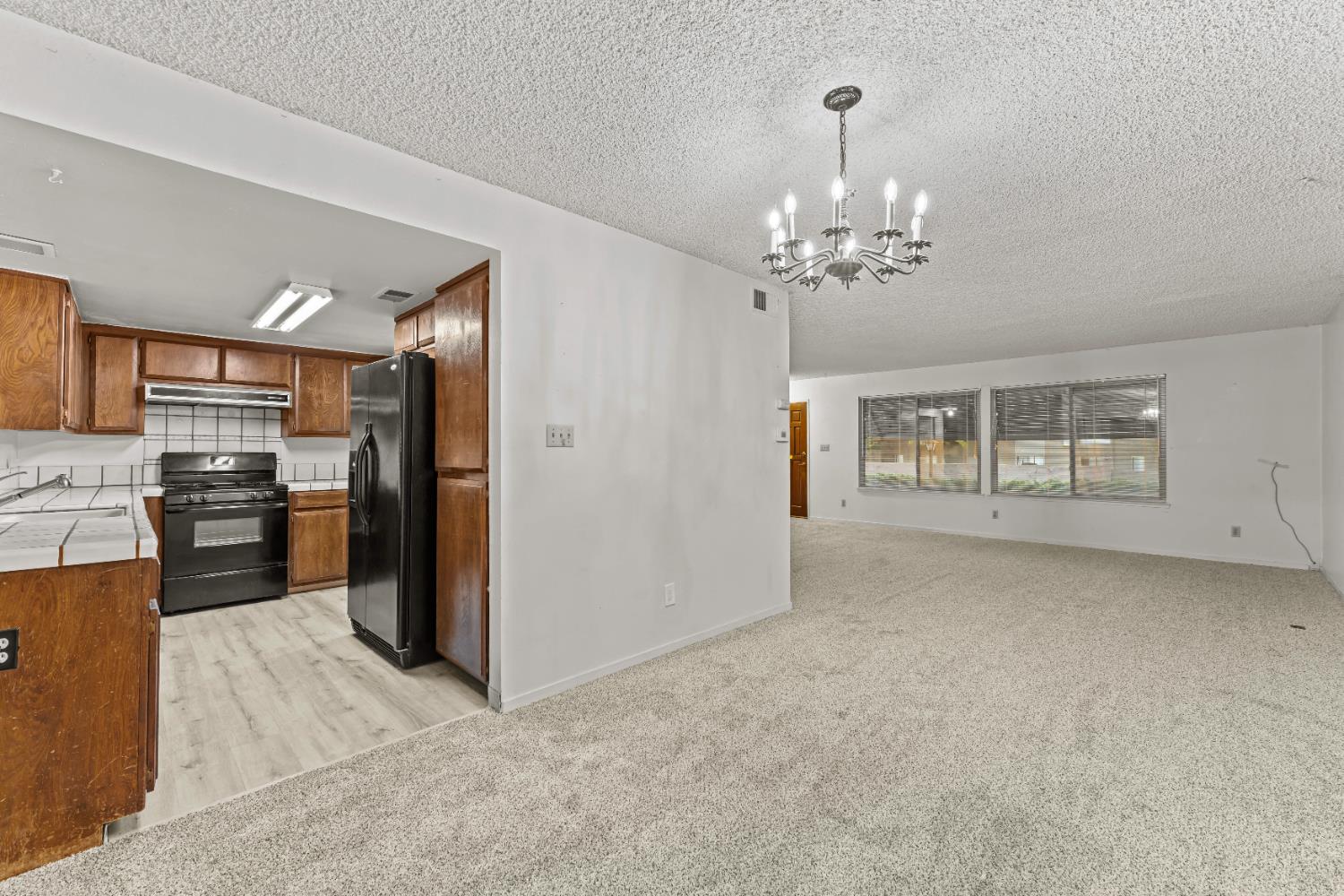 5907 Casa Alegre