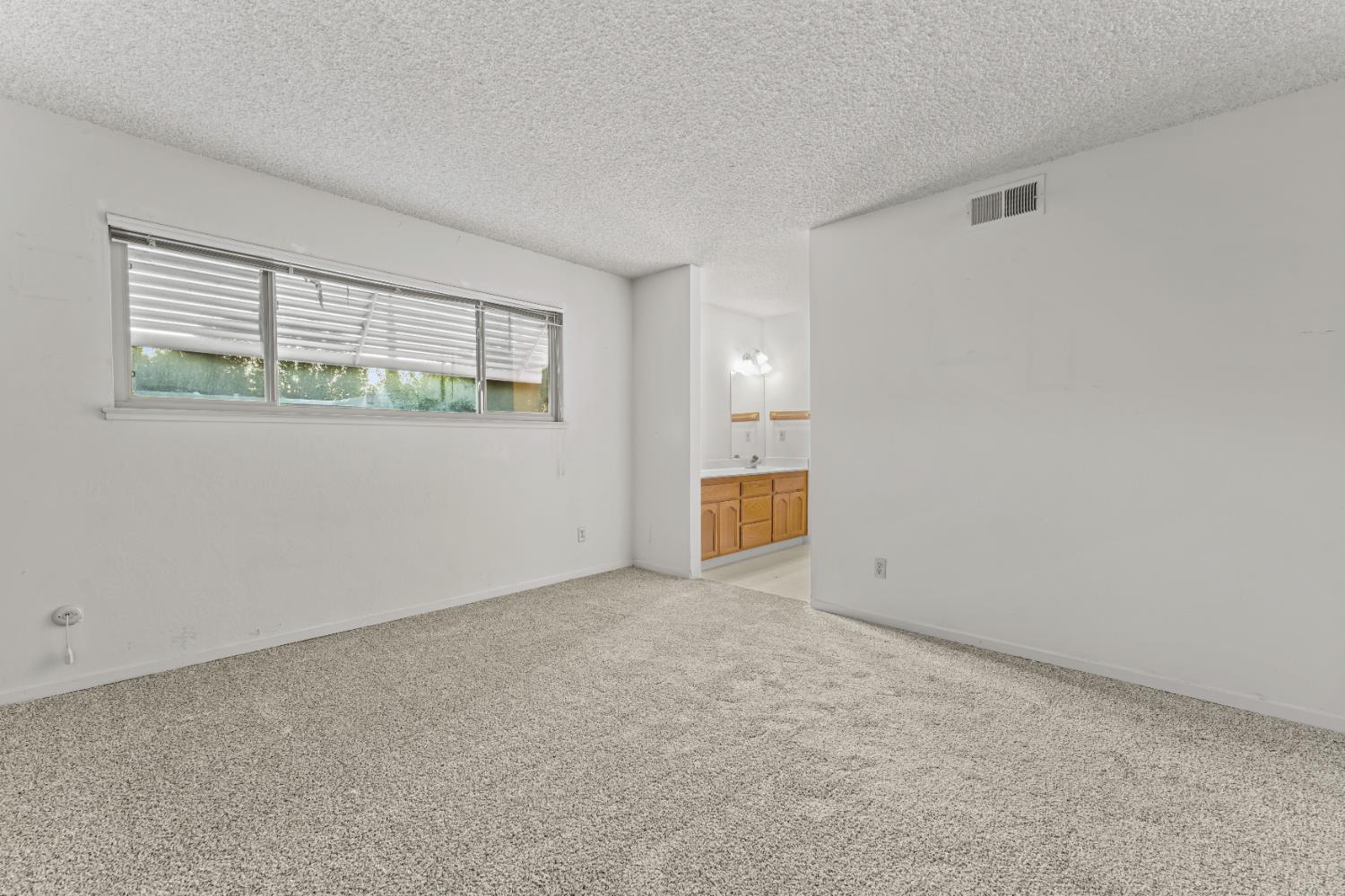 5907 Casa Alegre