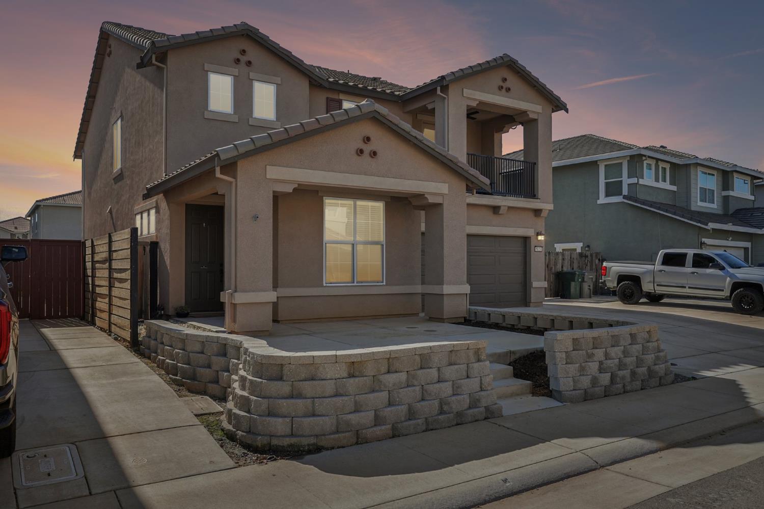 5121 Glenwood Springs Way