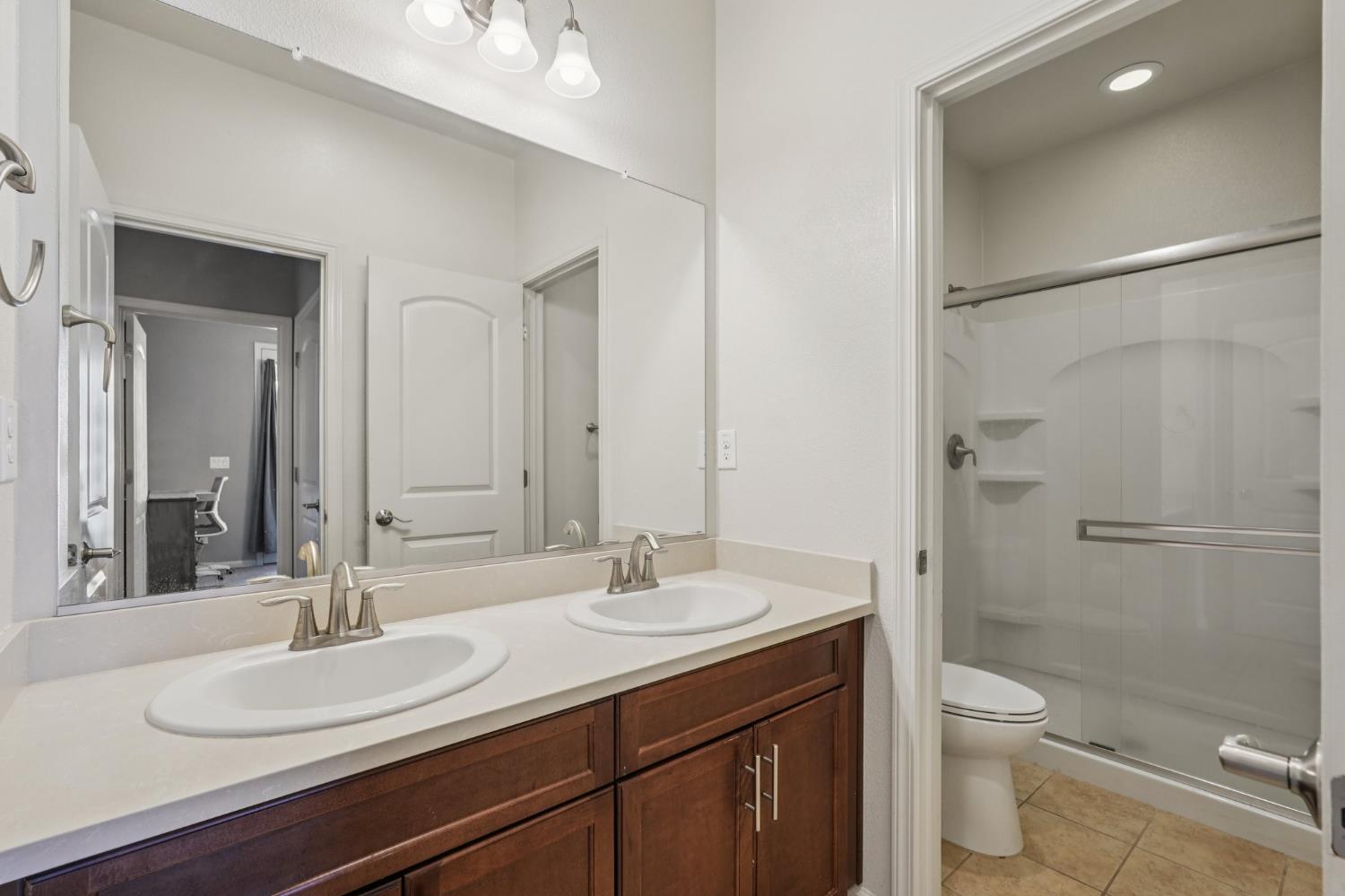 5121 Glenwood Springs Way