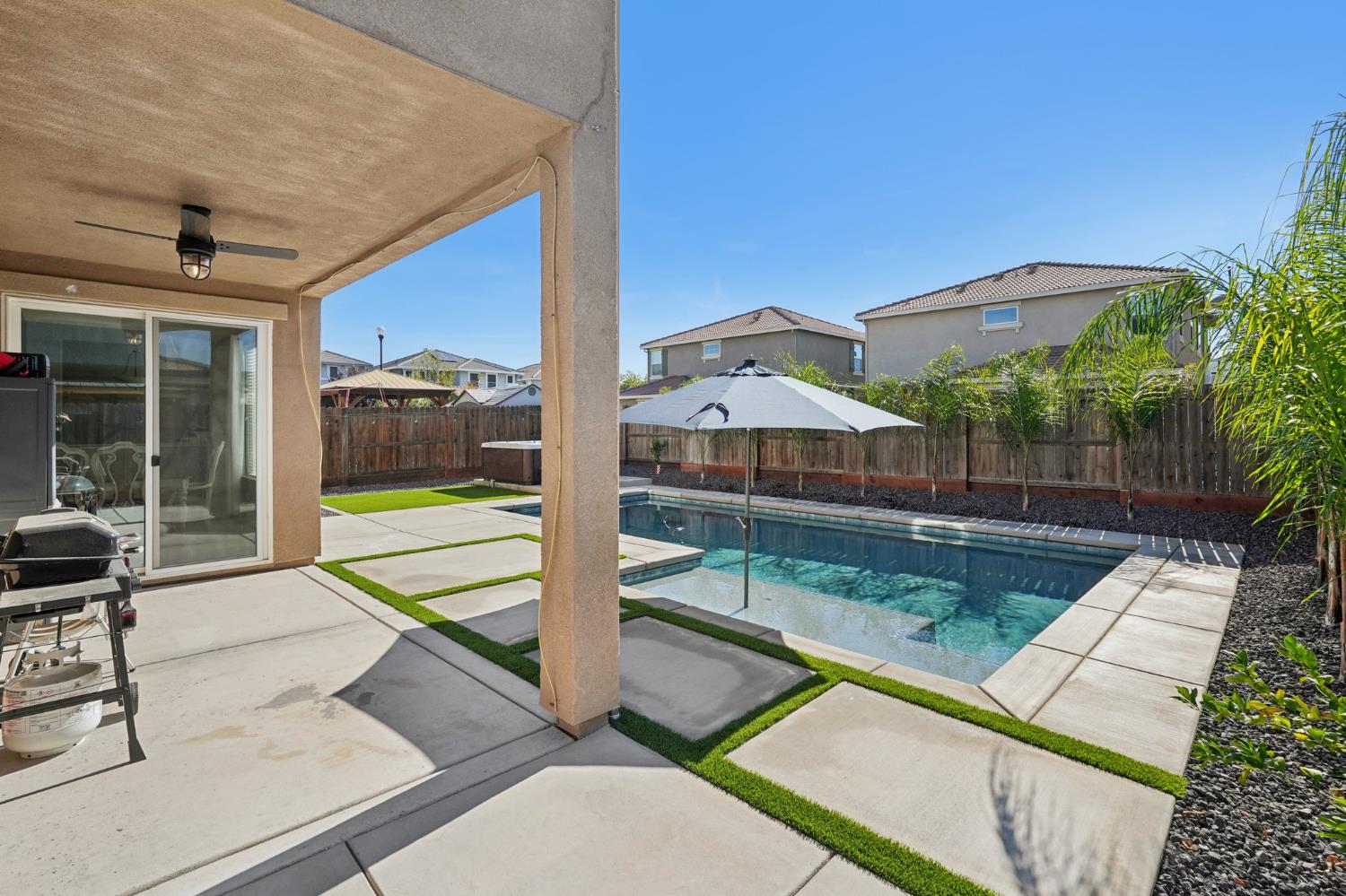 5121 Glenwood Springs Way