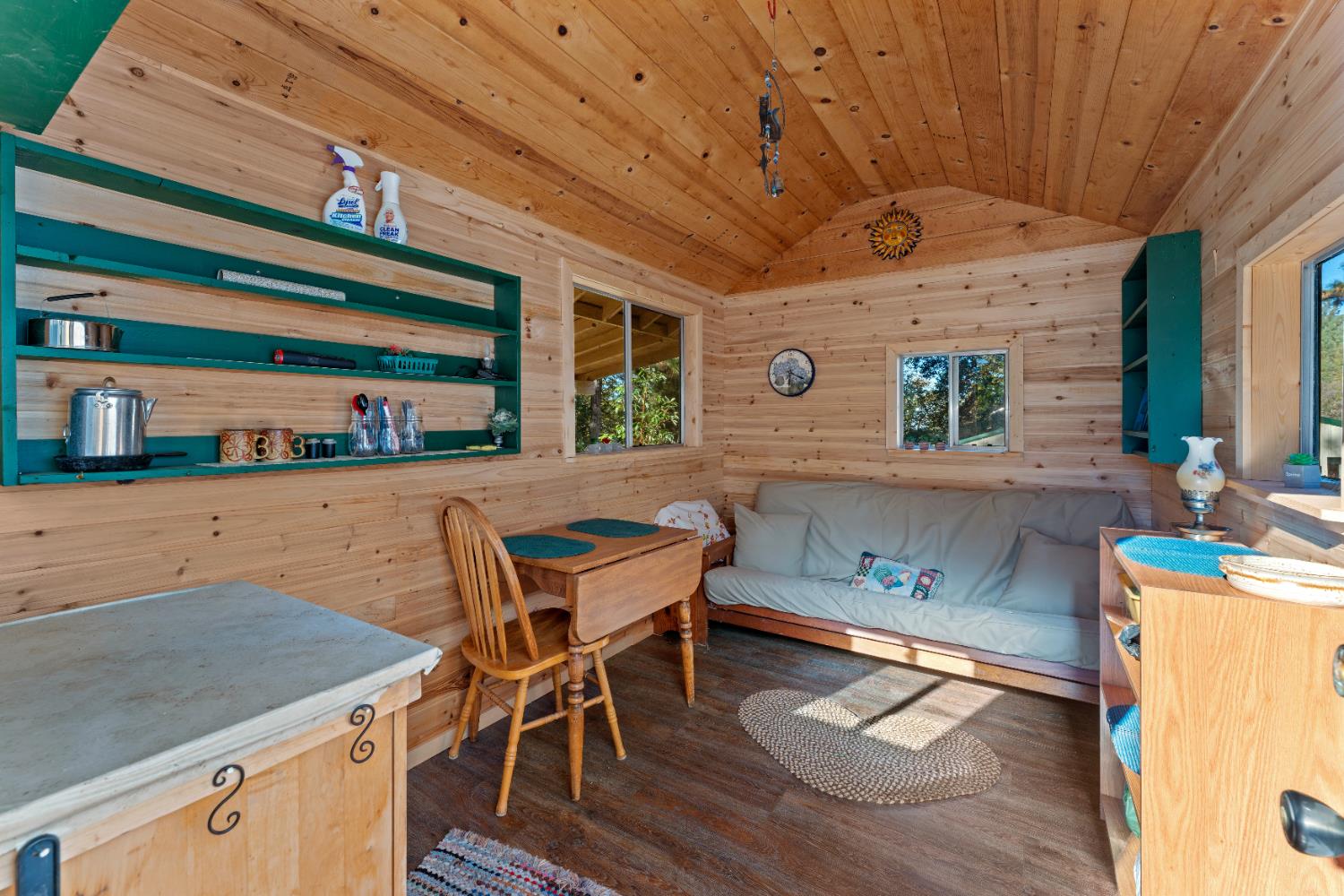 17833 Country Circle