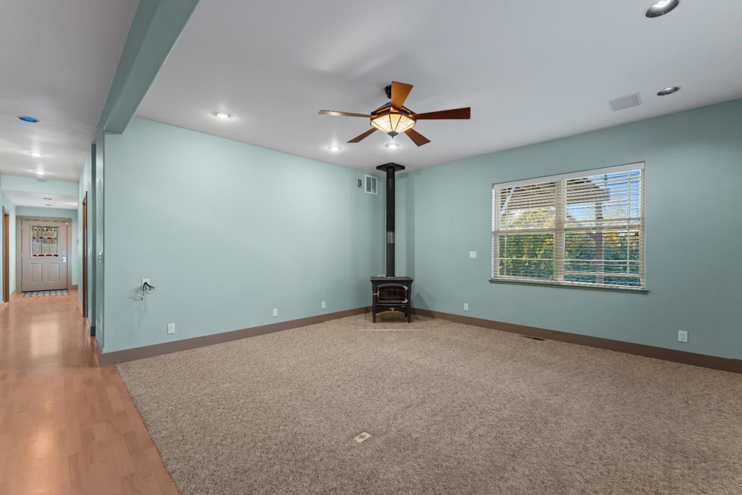 17833 Country Circle