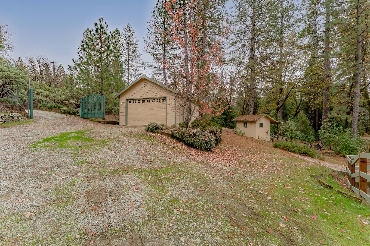 17833 Country Circle